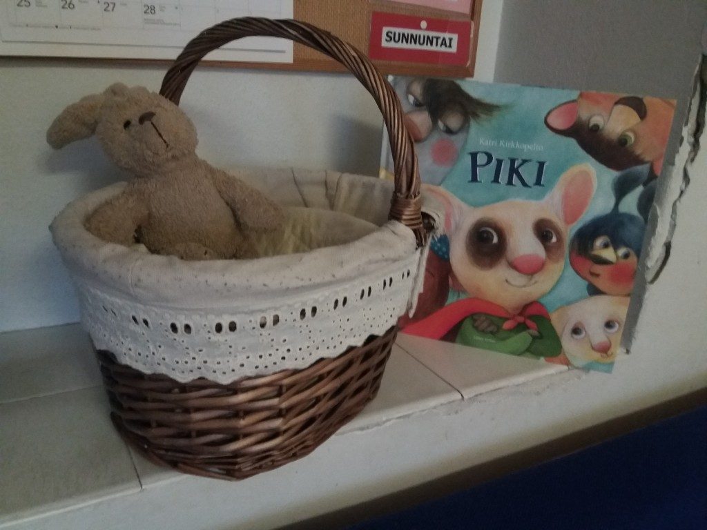 Pikku Pupuliini sekä Piki kirja.