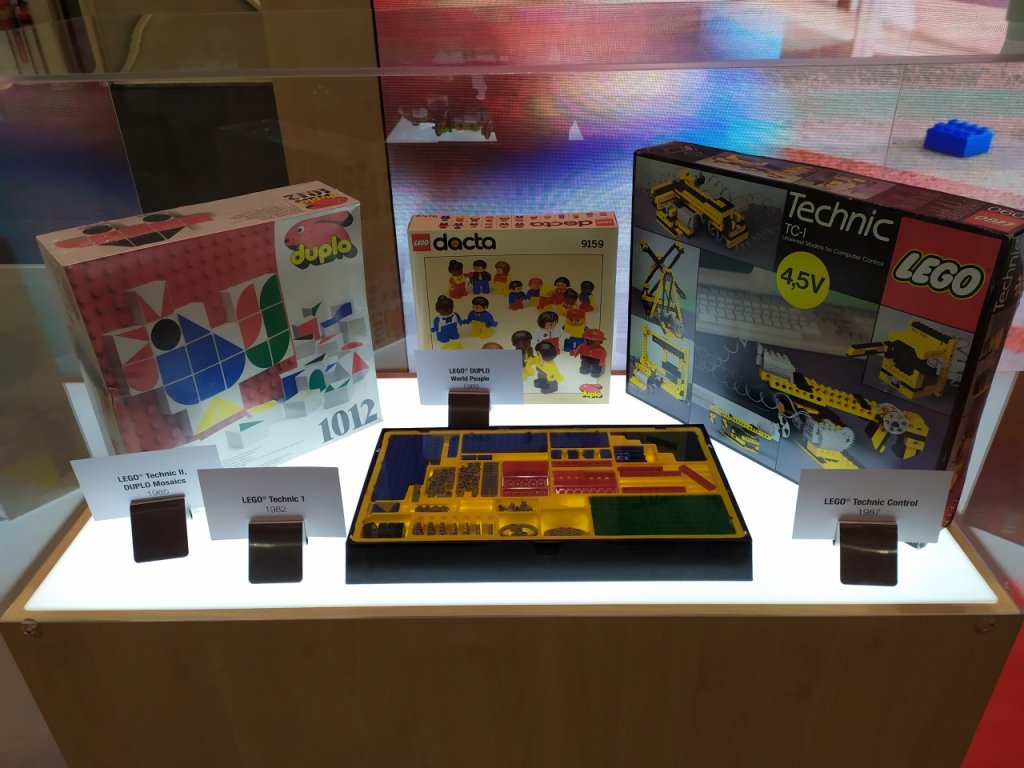 Lego- ja Duplo -rakennussarjoja 1982-1989